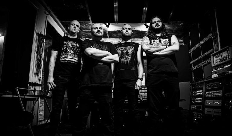 Dwójka CRUCIAMENTUM już na rynku. Death metalowcy uderzyli ponownie po ośmiu latach