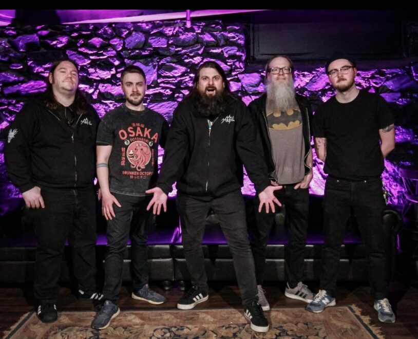 Amerykańscy heavymetalowcy z Mt. Metal przemierzają… kopalnie w swoim ostatnim lyric video